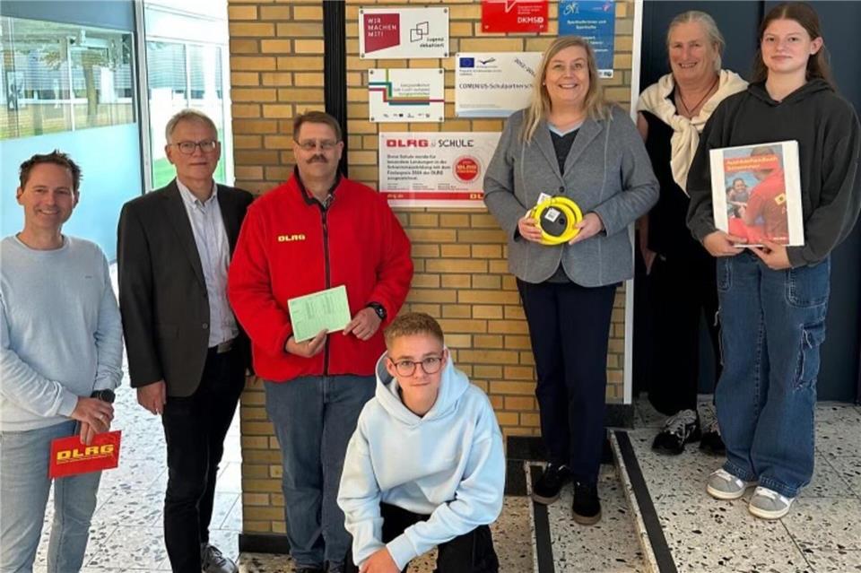 Ehrungsplakette zum Förderpreis „DLRG und Schule“